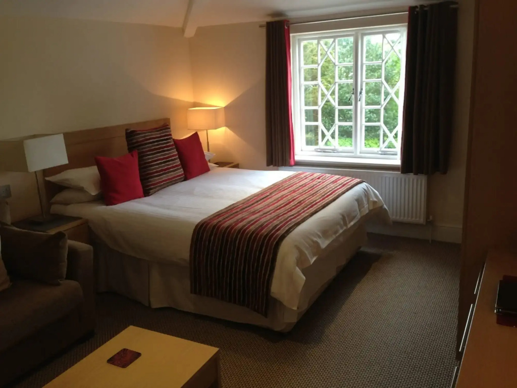 Royal Glen Hotel