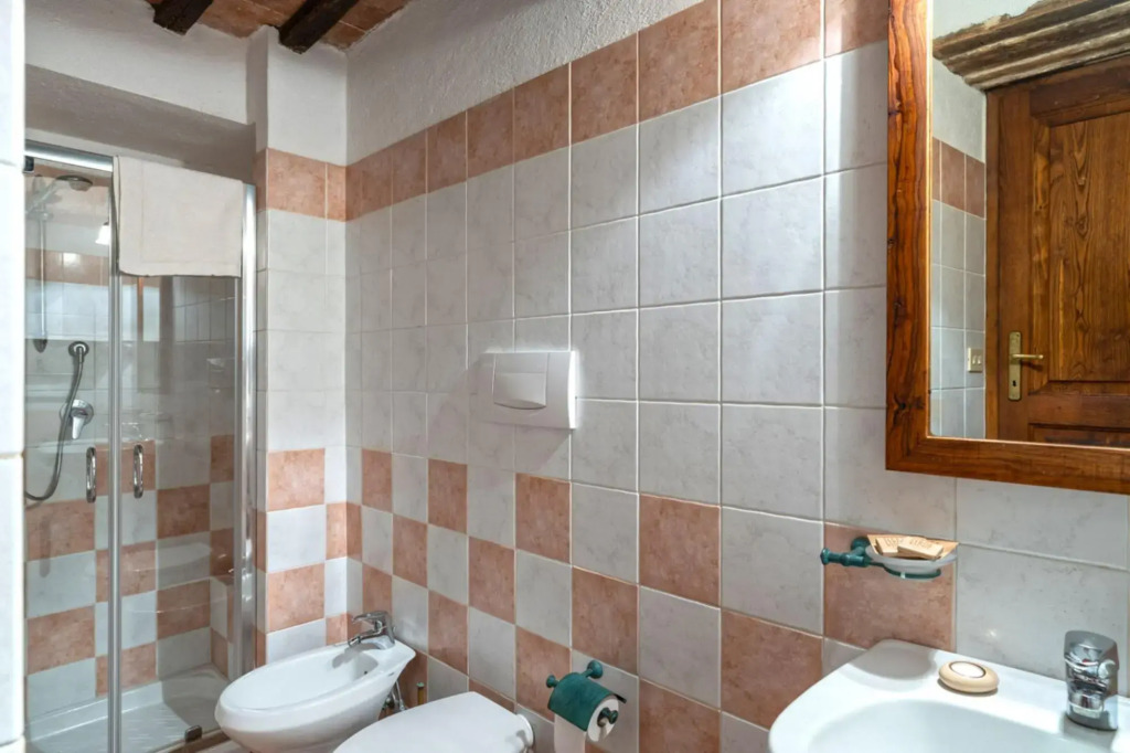 Podere Lorena Authentic famrhouse with pool immersed in the countryside-Podere Lorena