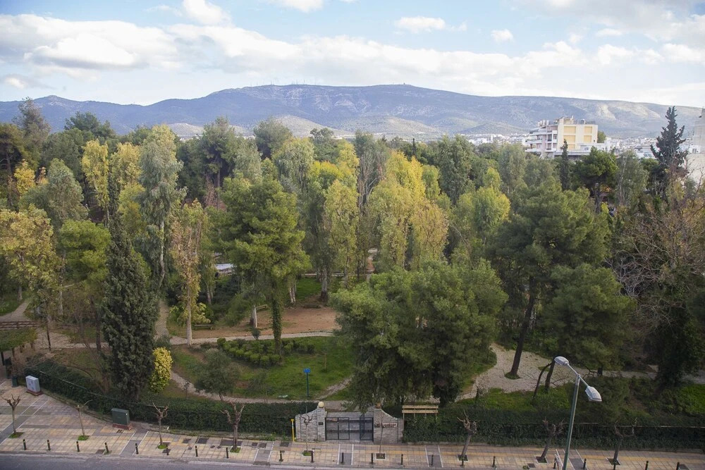 Chic and Central Apartment Park View