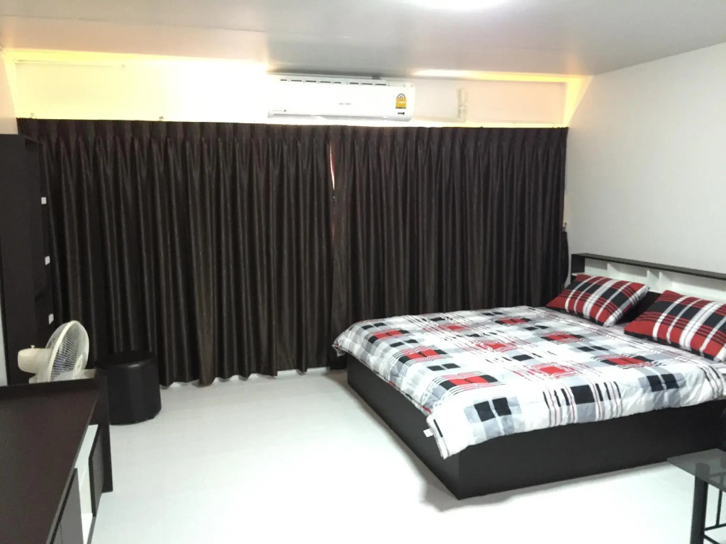 Muangthongthani Rental/Khun Dan