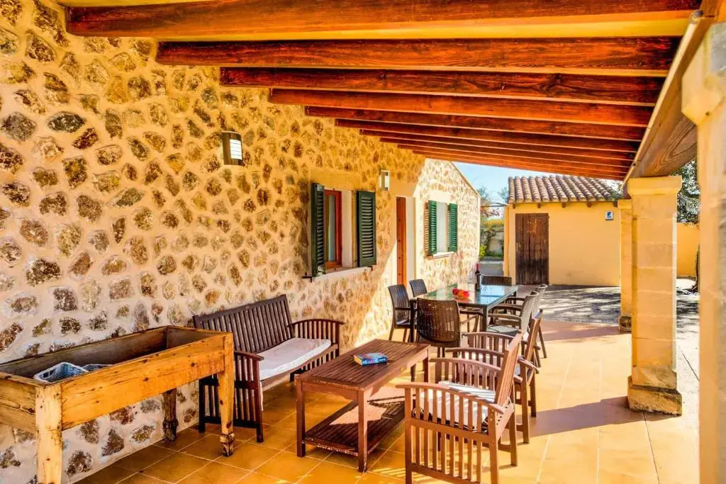 Aumadravet del Bosch by Villa Select