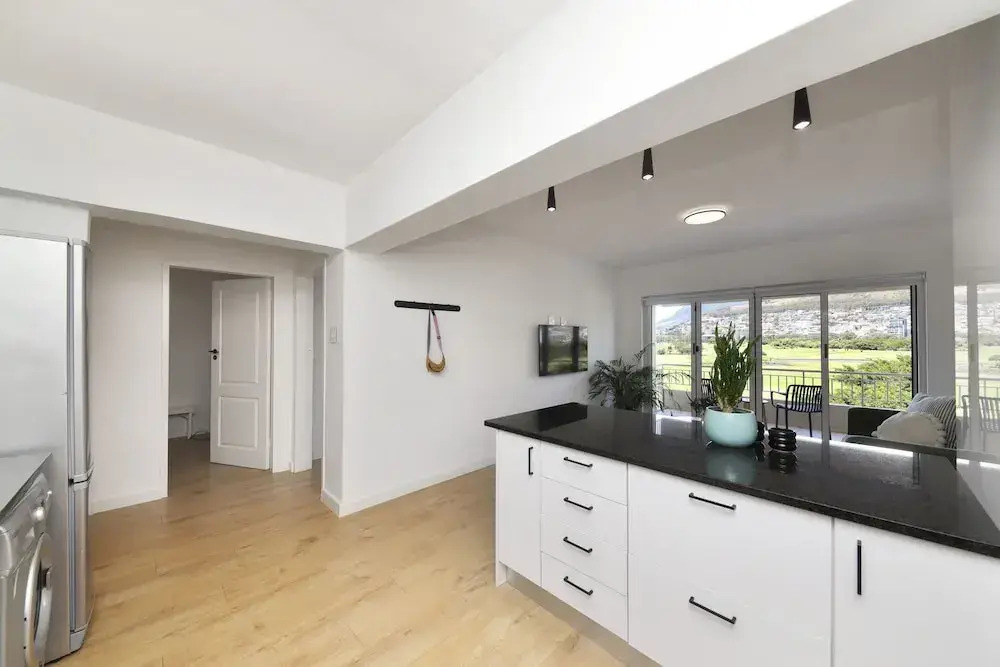 Two Bedroom Apartment With Mountain Views