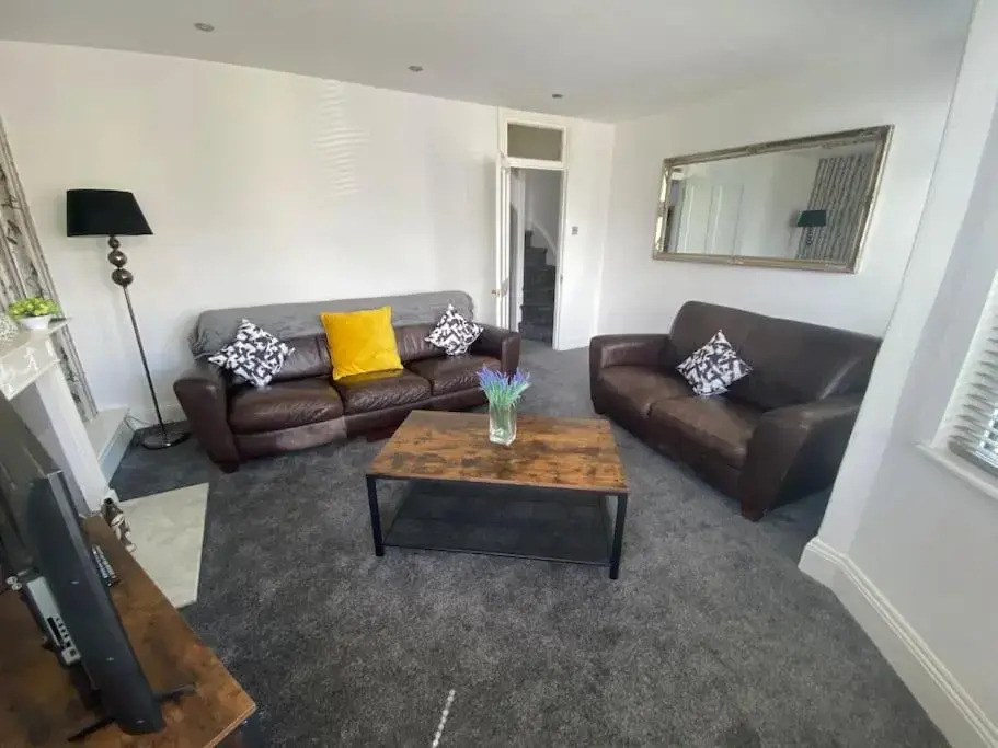 Atlantic View - beautiful 2 bedroom apartment in Newquay Cornwall