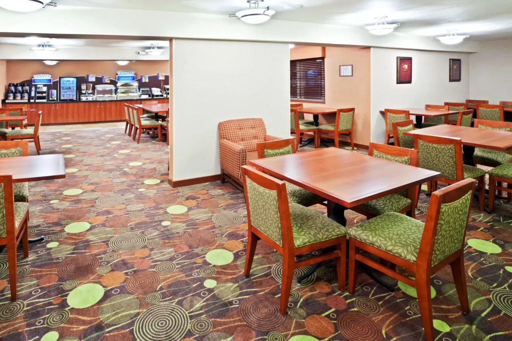 Holiday Inn Express Portland South - Lake Oswego by IHG