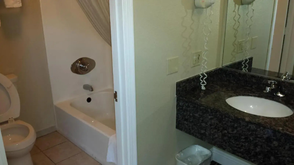 Regency Hotel - Moreno Valley