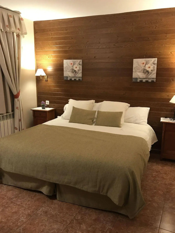 Hostal Escuils