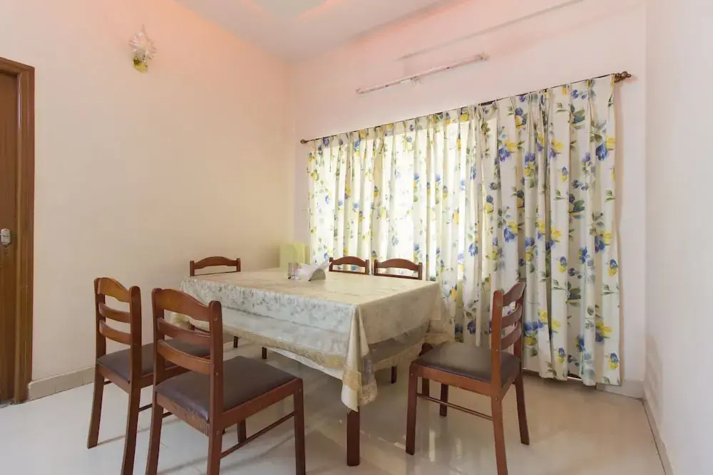 OYO 730 Hotel Karishma Homes