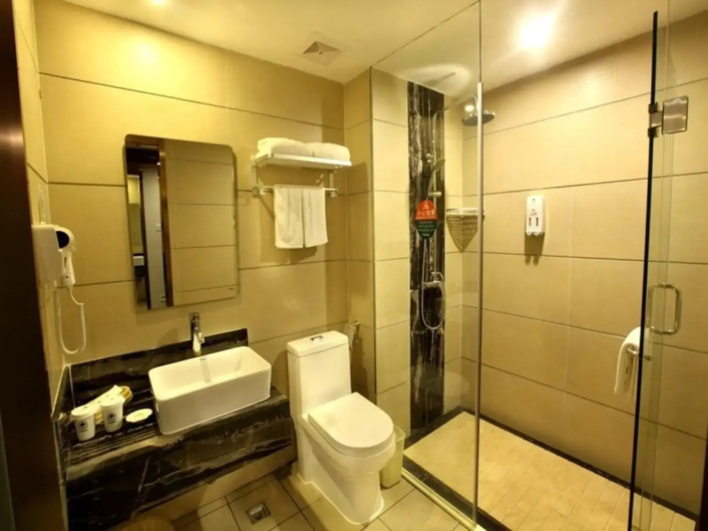 GreenTree Inn SanYa Jiyang Dist YaLongWan YingBin Ave Hotel