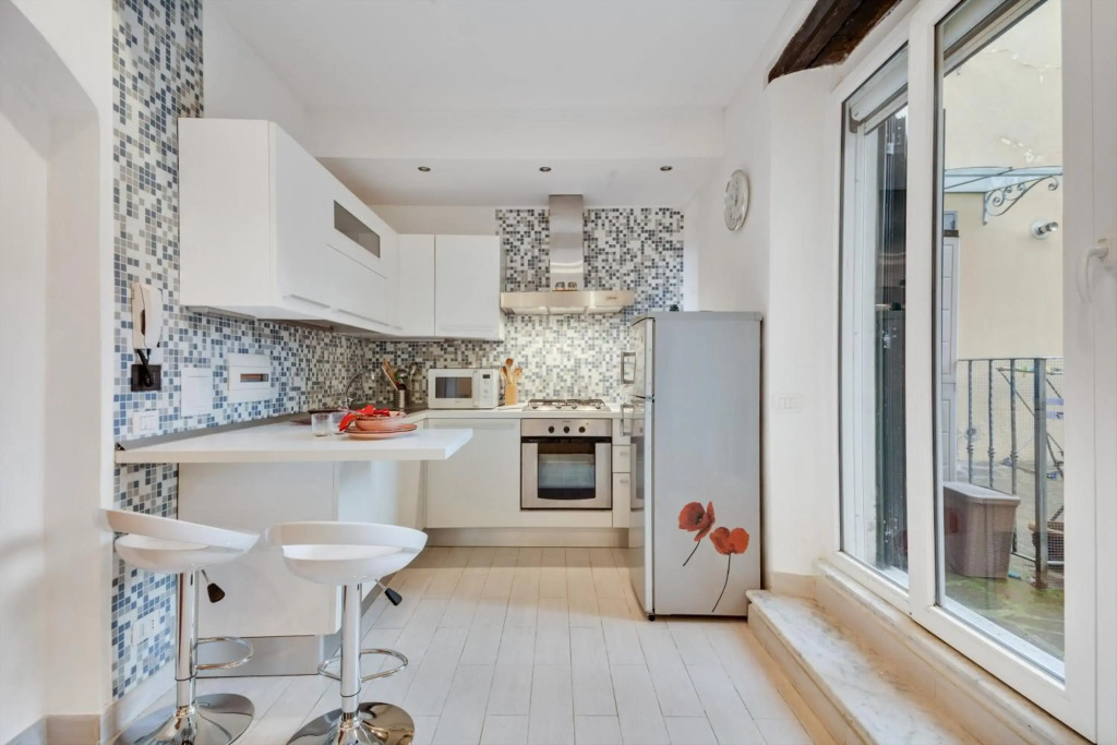 Coverciano Modern Apartment with Patio!