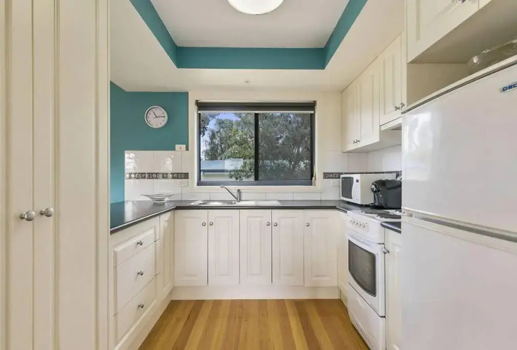 Phillip Island Time - Large home with self-contained apartment sleeps 11