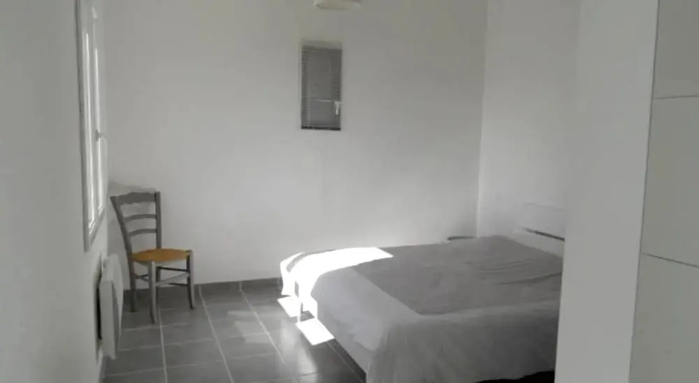 Apartment With 3 Bedrooms in Noves, With Wonderful Mountain View, Shared Pool, Enclosed Garden