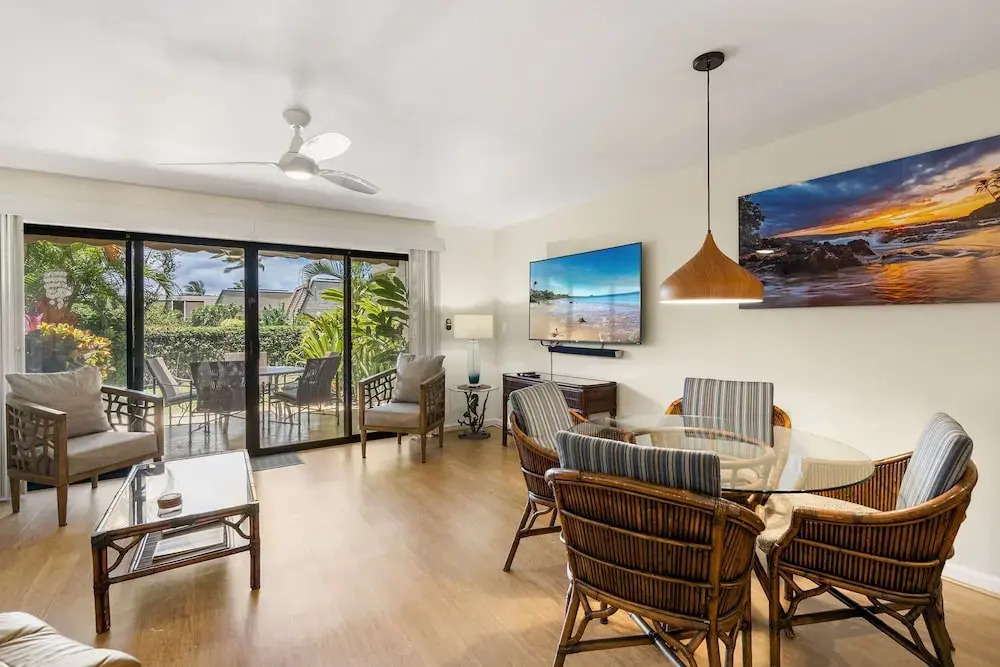Maui Kamaole J-104 - Renovated, Private Ground Floor Unit, Two Lanais, Split AC!
