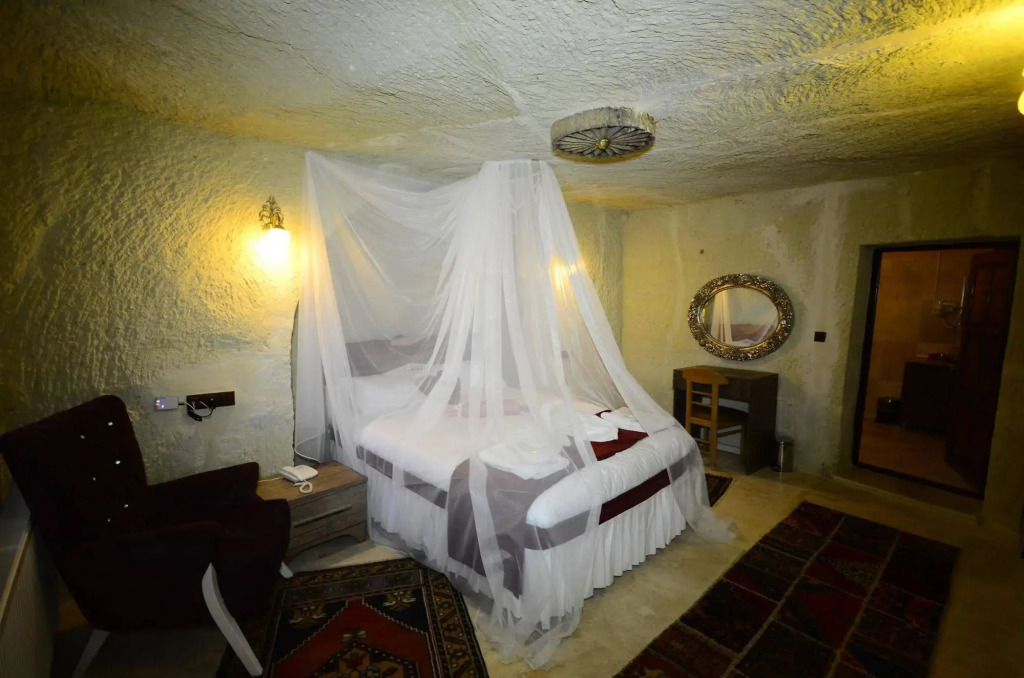 Park Cave Hotel