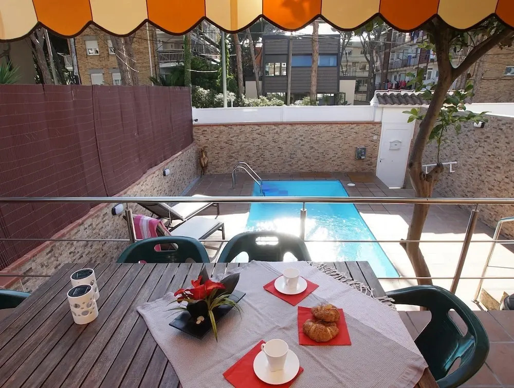 Mayflower Be my Guest Castelldefels