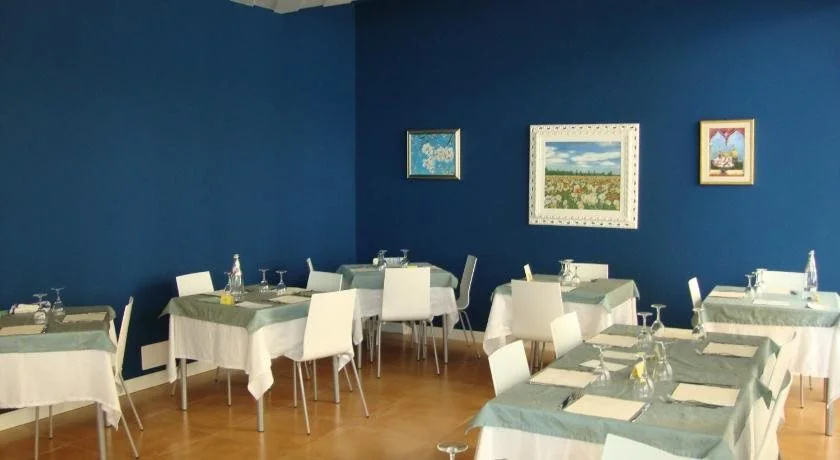 Club Hotel