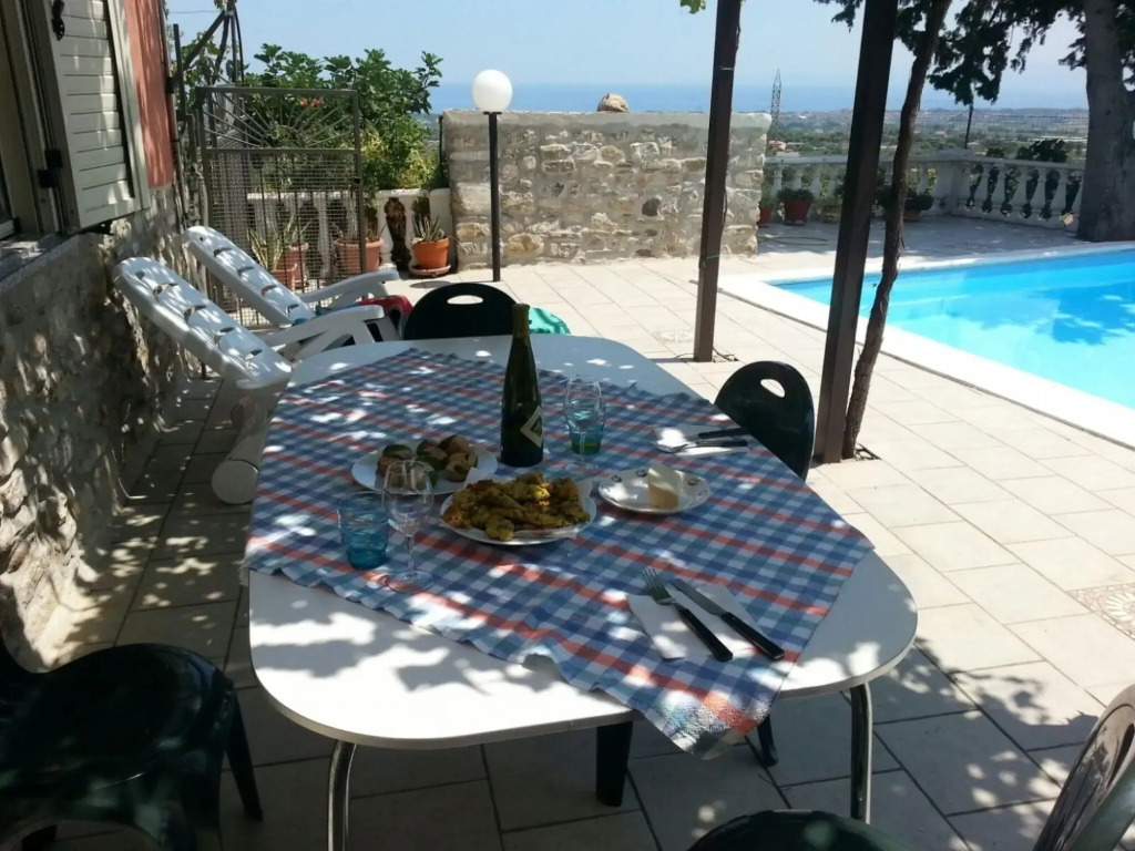 Charming Villa in Villapiana with Swimming Pool