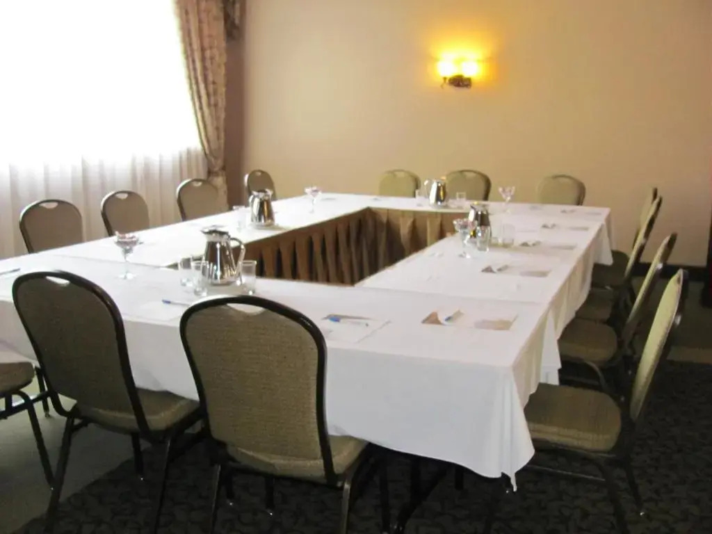 RiverRock Inn