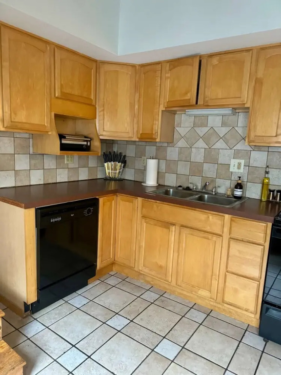 Free Parking - Prime Location - Downtown