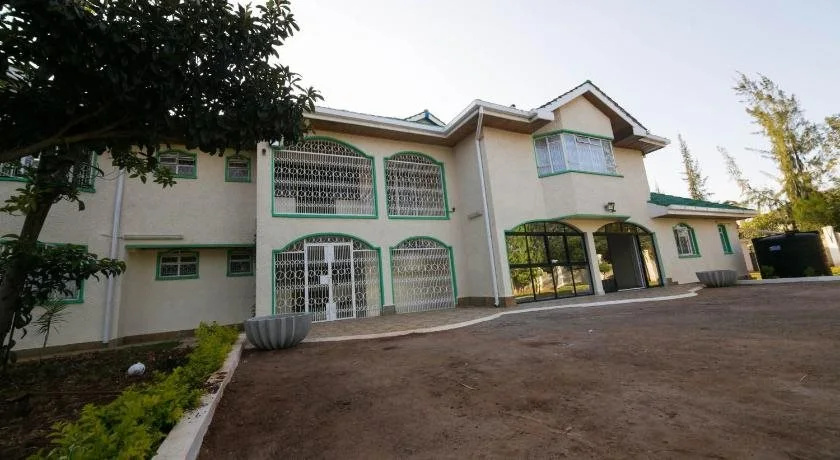 215 Karen Garden
