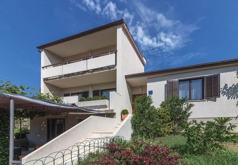 Amazing Apartment in Medulin With 4 Bedrooms, Wifi and Outdoor Swimming Pool