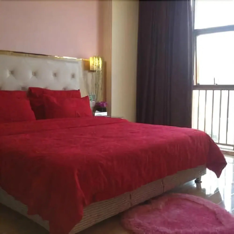 Meet The Fashion Hotel