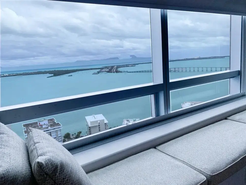 2 Bedroom OR King Studio Suites Four Seasons Hotel Miami Free Wi-Fi & Free Parking