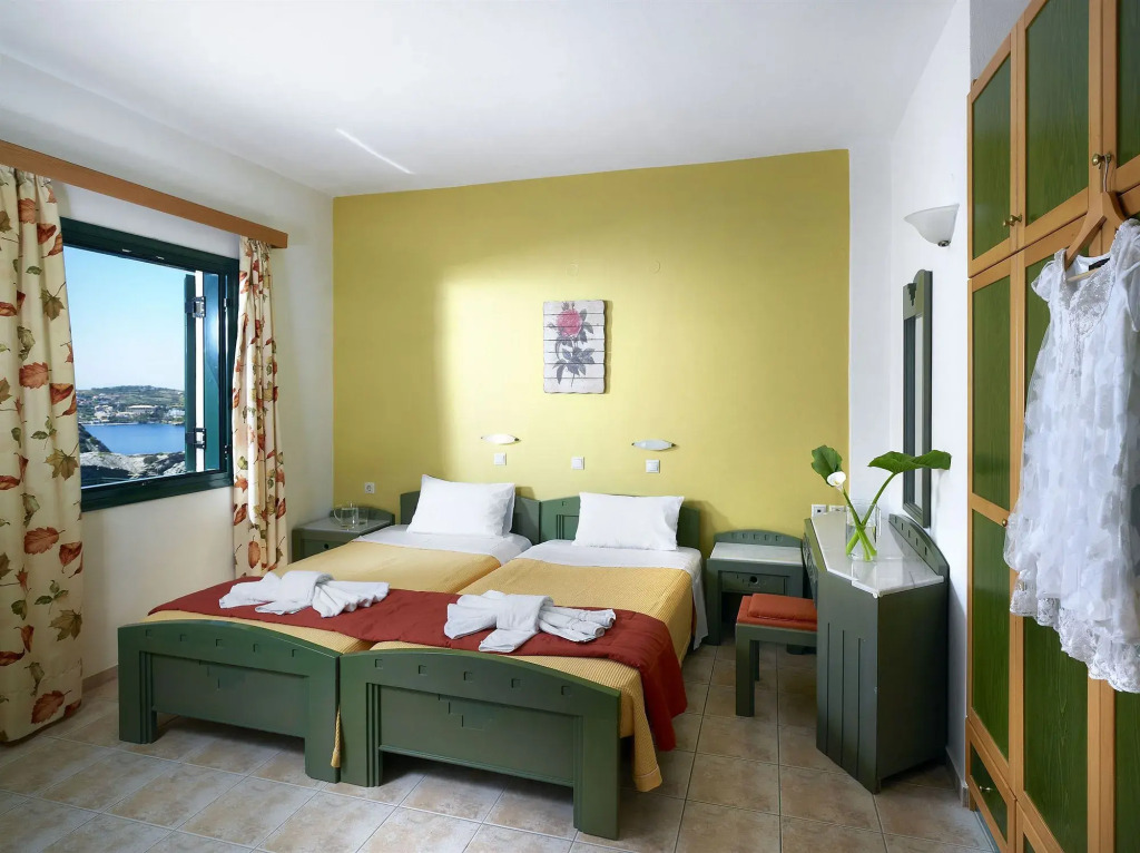 Erivolos Studios & Apartments
