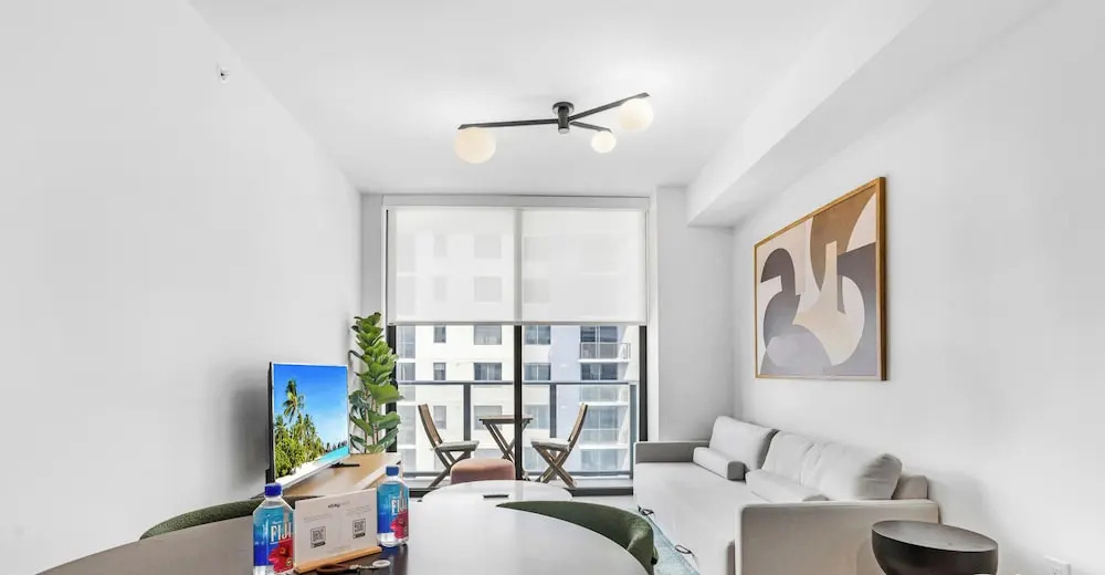 Brand-New Luxury 1BR  - Rooftop pool