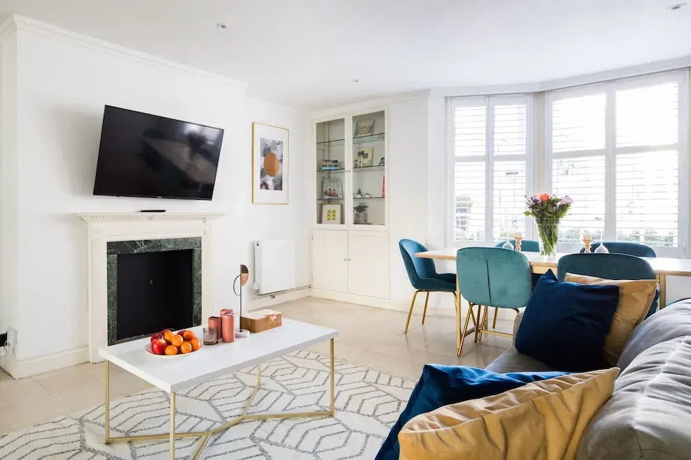 4 BDR Wilton Mews House By The Residences