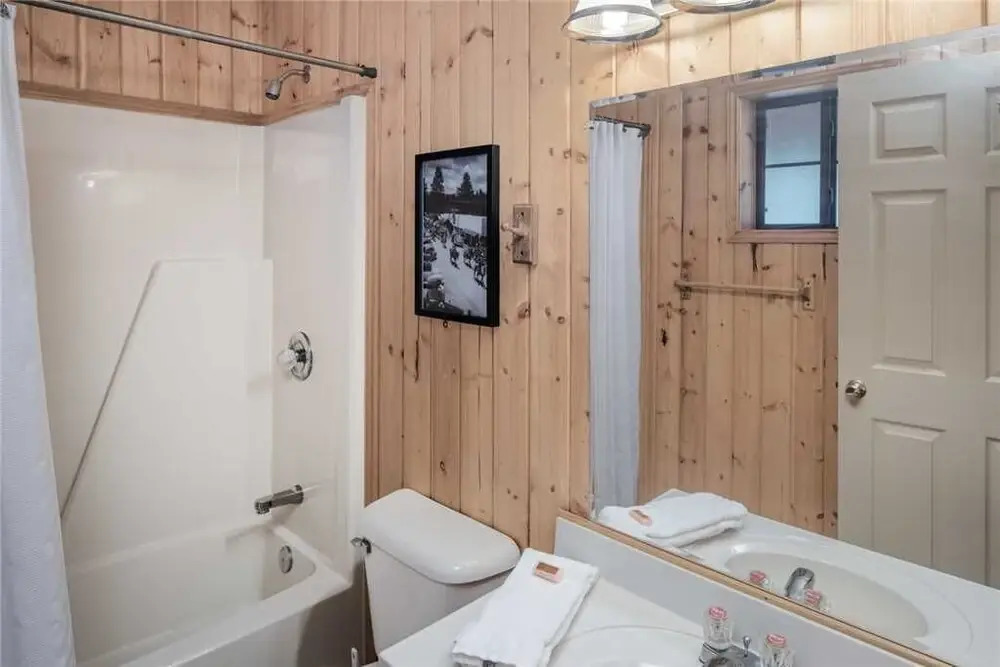 123 Rising Hill - Two Bedroom Cabin