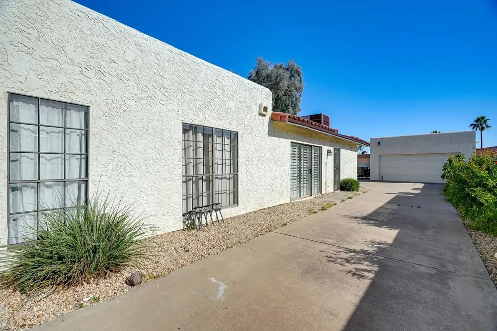Pet-friendly Scottsdale Home w/ Screened Porch!