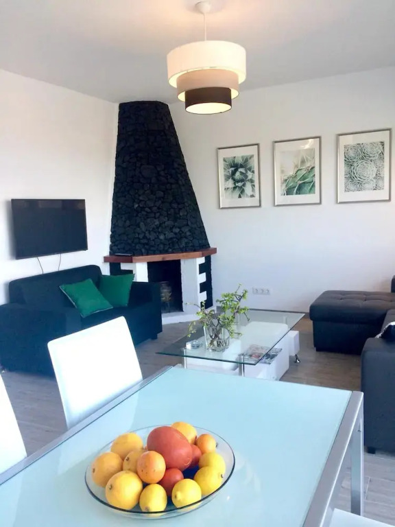 Apartment With 2 Bedrooms in Puerto de la Cruz, With Wonderful sea View, Enclosed Garden and Wifi