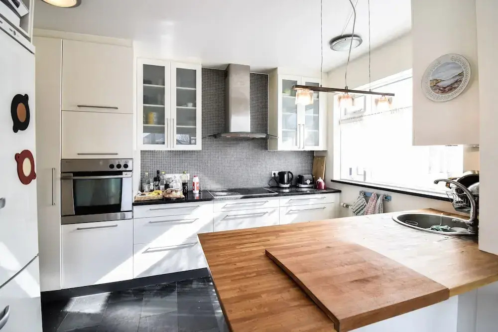 Apartment H10