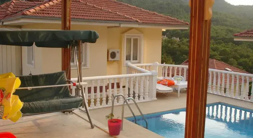 Villa Green World