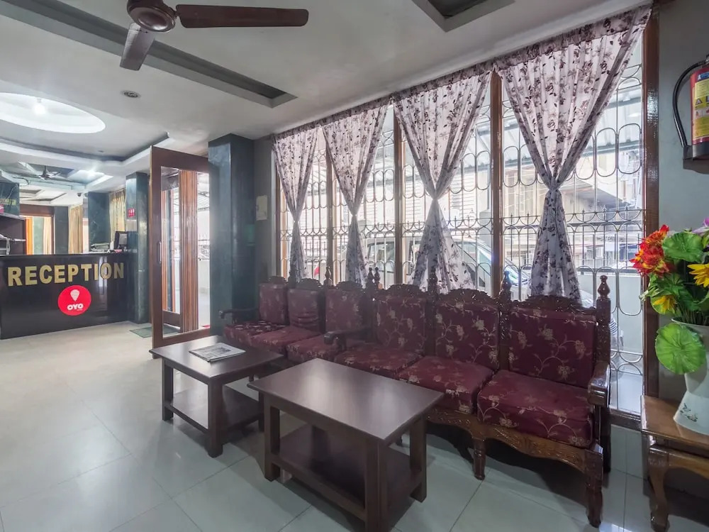 OYO 7893 Hotel Kalpa