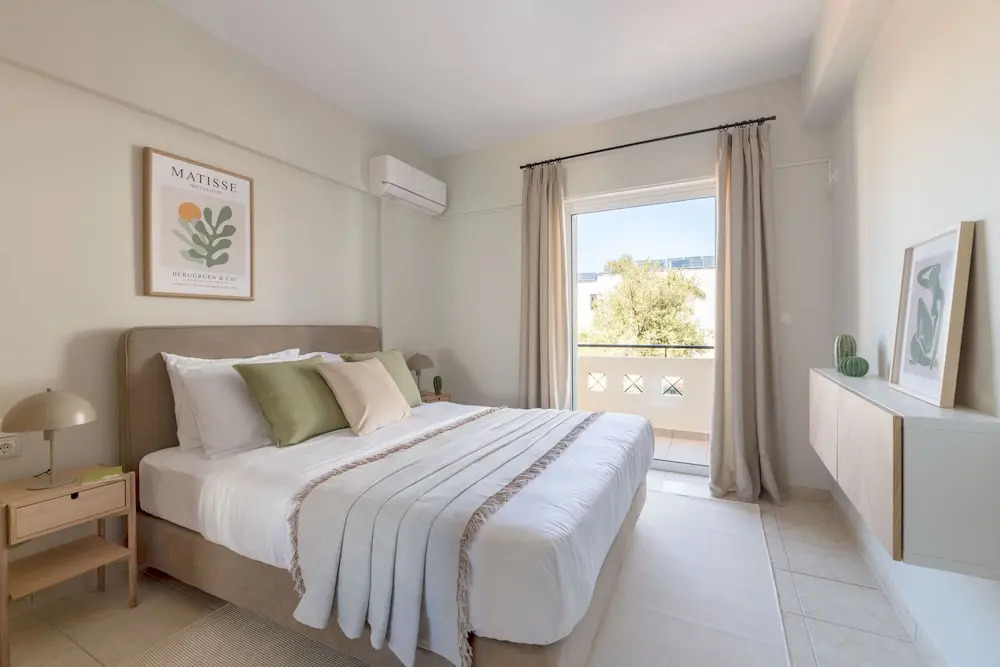 Superior 3BR Apartment in Chalandri