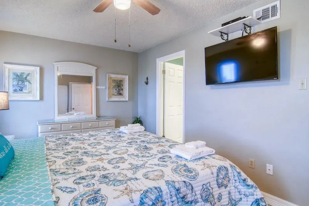 Courtyard #218 1 Bedroom 1 Bathroom Condo