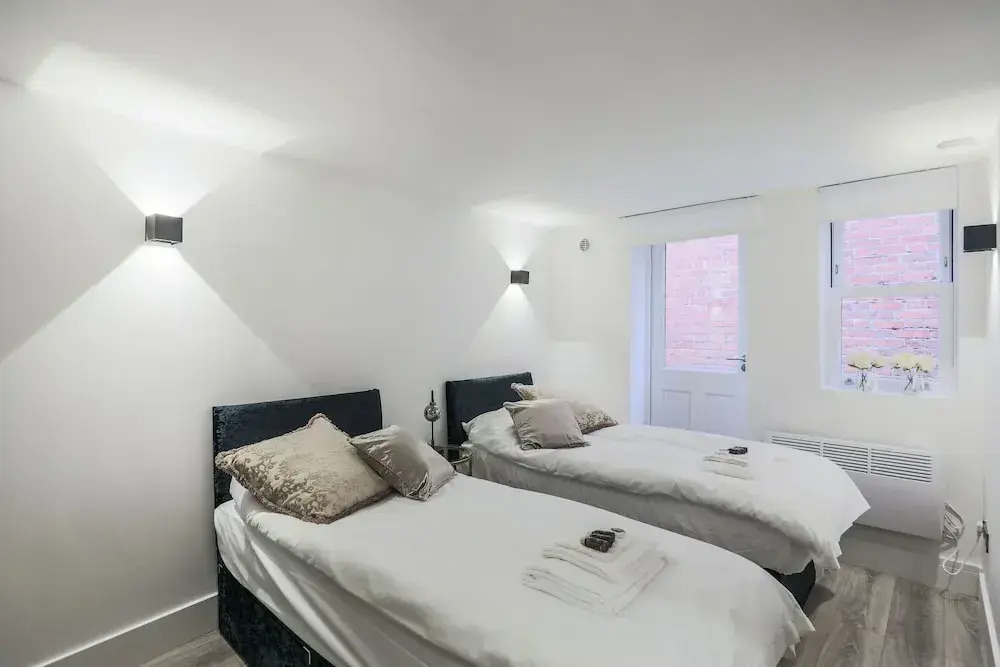 Fulham Apartment by Emerald