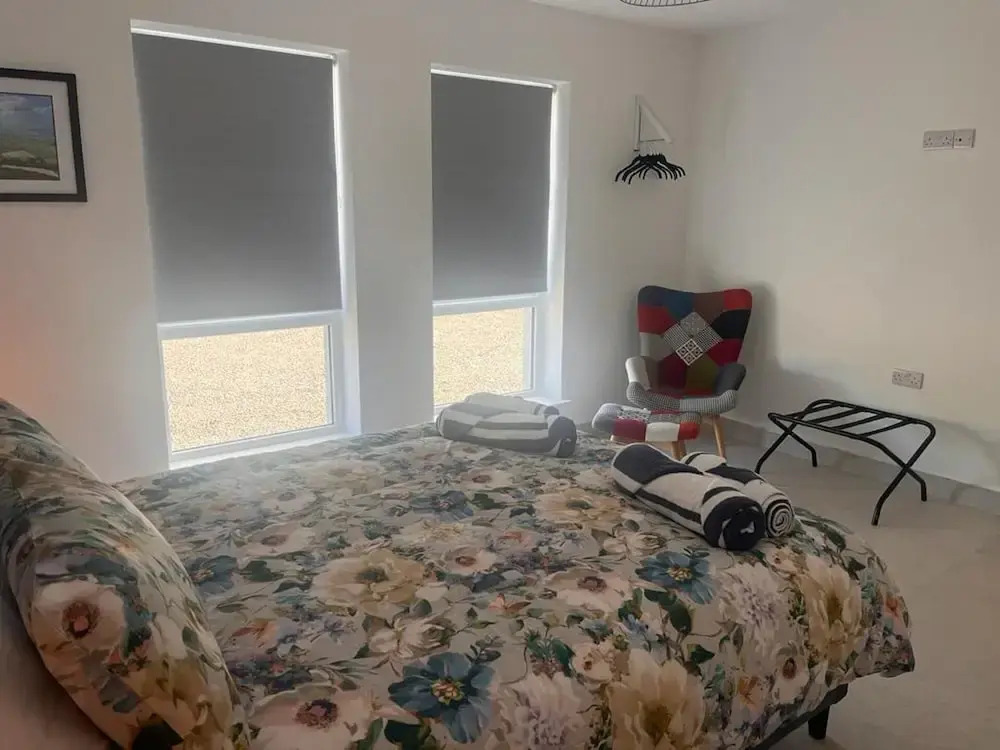 Sunset Cottage - Sleeps 6 - Parking - Garden