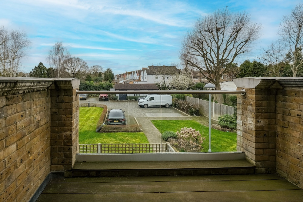 The Isleworth 2BR 2BA with Gated Parking & Balcony