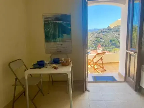 KARMI Apartments Stenies Andros