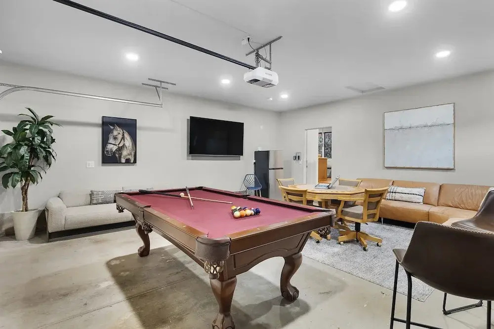 Mammoth Rock Splendor-close to Town Huge Spa Game Room