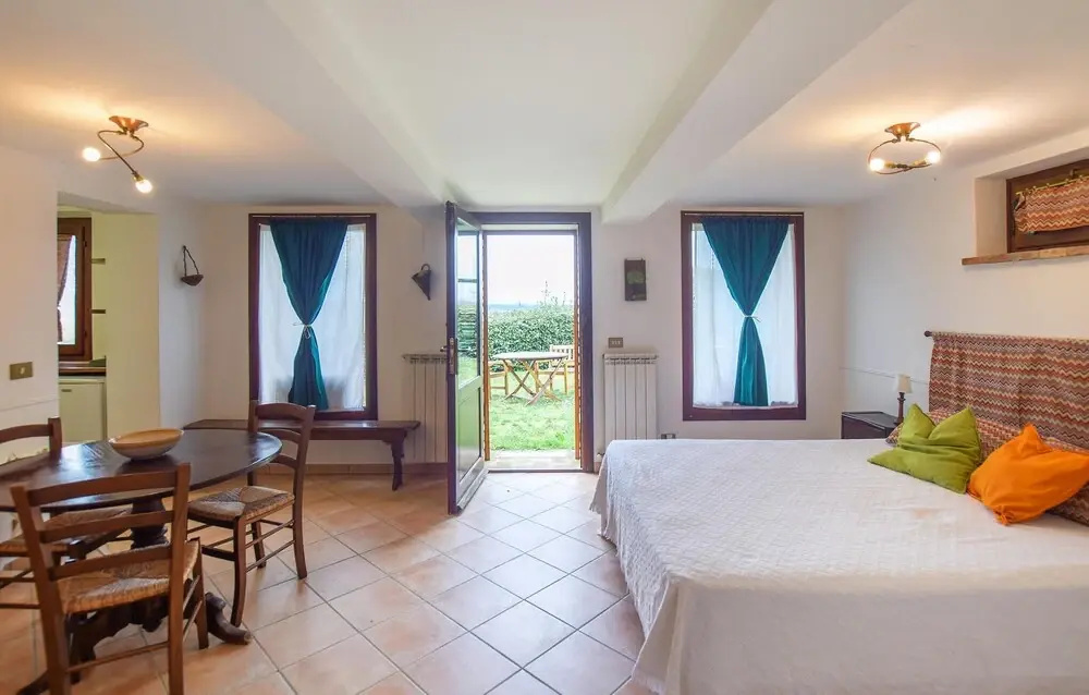 Awesome Home in Castiglione Del Lago With 7 Bedrooms, Outdoor Swimming Pool and Wifi