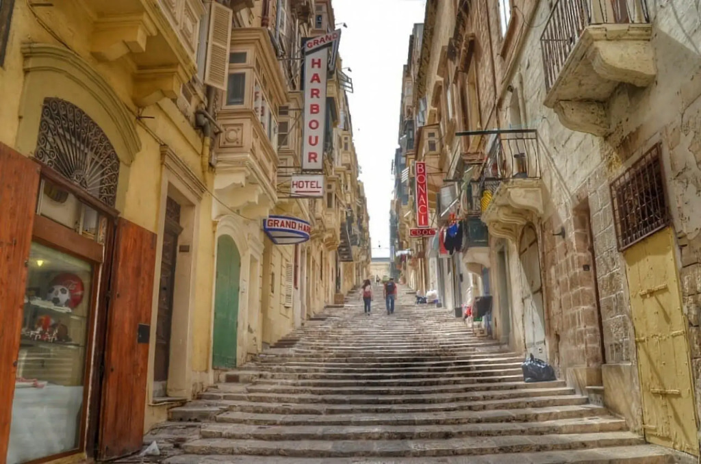 Central 1BR Apartment in Valletta