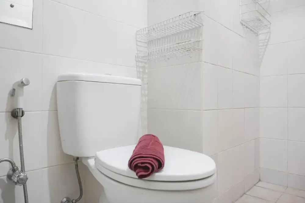 Homey And Tidy 2Br Apartment At Seasons City Latumenten