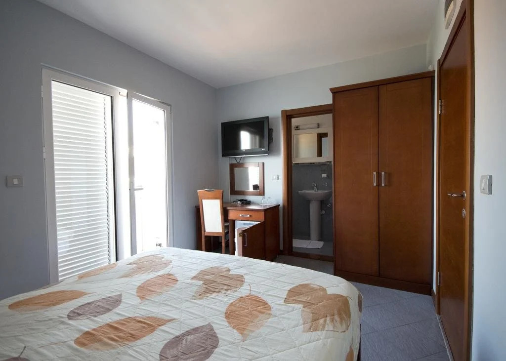 Hotel R