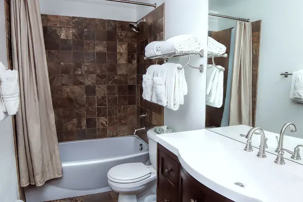 Fawn Valley Inn 1 Bedrooms by Rocky Mountain Resorts