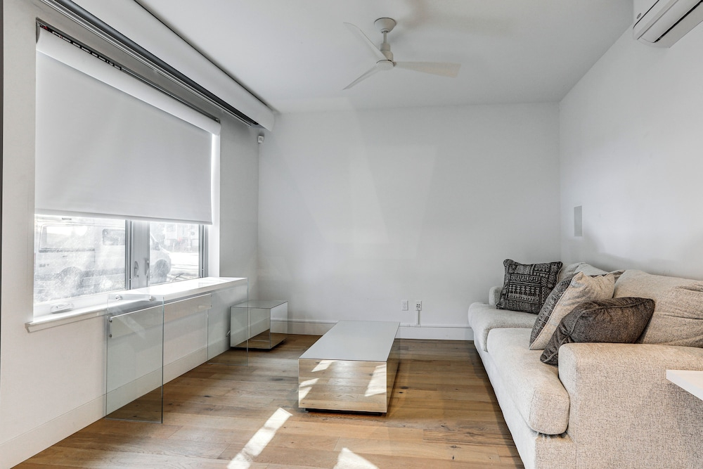 Walkable! Extended Stay 1 Mi to Dtwn Sacramento