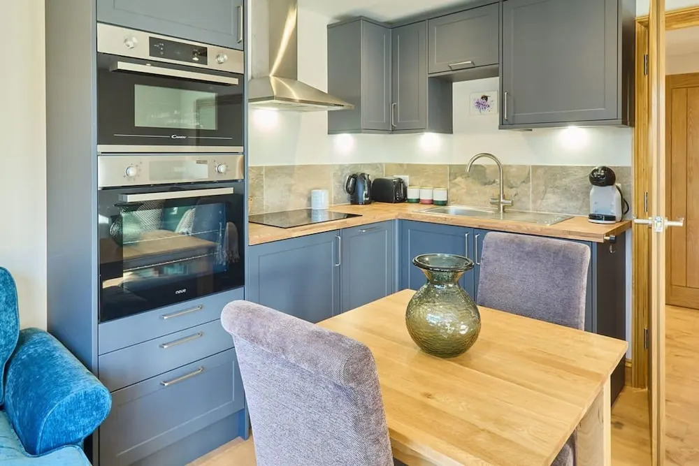 Host Stay Cobnut Barn