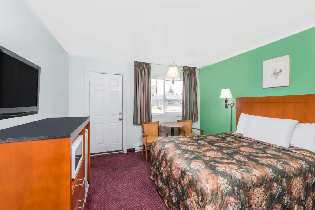 Knights Inn Arnprior